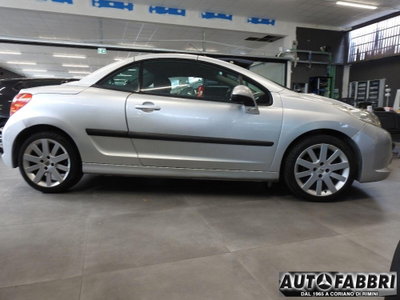 Peugeot 207 Cabrio HDi 110CV CC Féline (13)