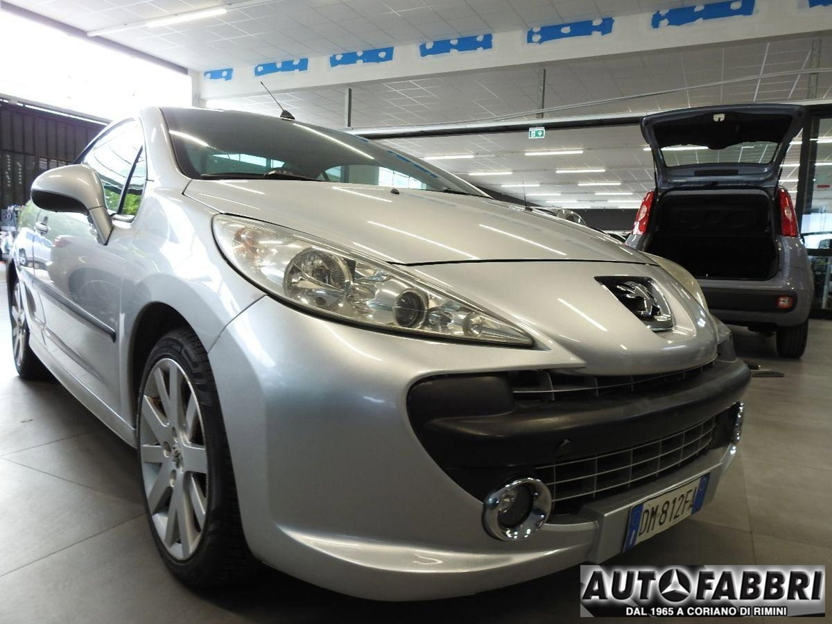 Peugeot 207 Cabrio HDi 110CV CC Féline (14)