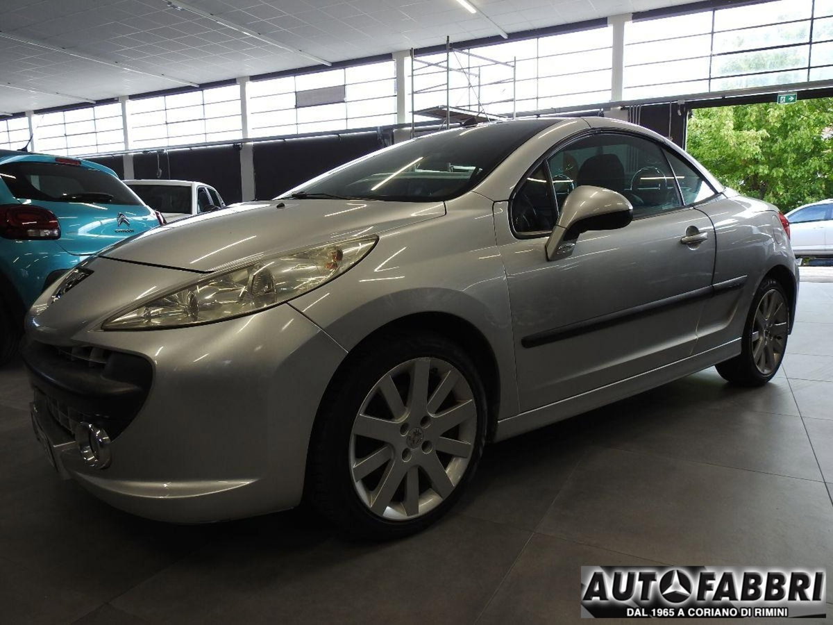Peugeot 207 Cabrio HDi 110CV CC Féline (16)
