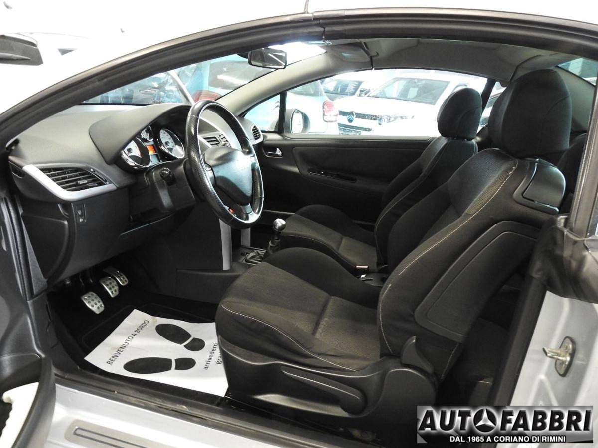 Peugeot 207 Cabrio HDi 110CV CC Féline (19)