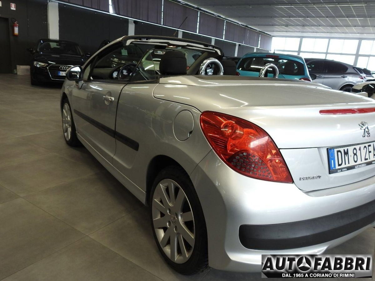 Peugeot 207 Cabrio HDi 110CV CC Féline (4)