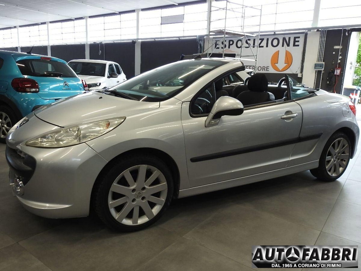 Peugeot 207 Cabrio HDi 110CV CC Féline (6)