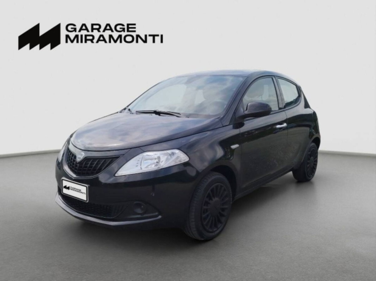Lancia Ypsilon 1.0 FireFly 5 porte S&S Hybrid Silver Plus