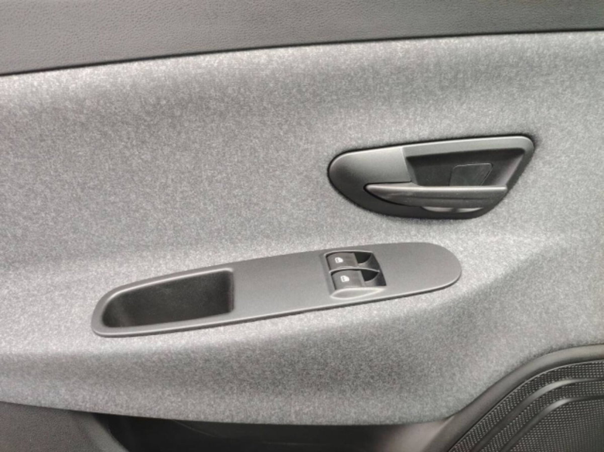 Lancia Ypsilon 1.0 FireFly 5 porte S&S Hybrid Silver Plus (12)