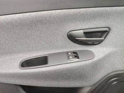 Lancia Ypsilon 1.0 FireFly 5 porte S&S Hybrid Silver Plus (12)