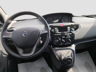 Lancia Ypsilon 1.0 FireFly 5 porte S&S Hybrid Silver Plus (14)