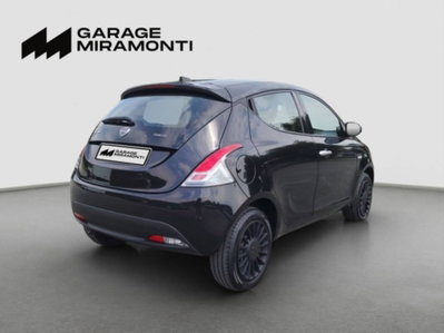 Lancia Ypsilon 1.0 FireFly 5 porte S&S Hybrid Silver Plus (6)
