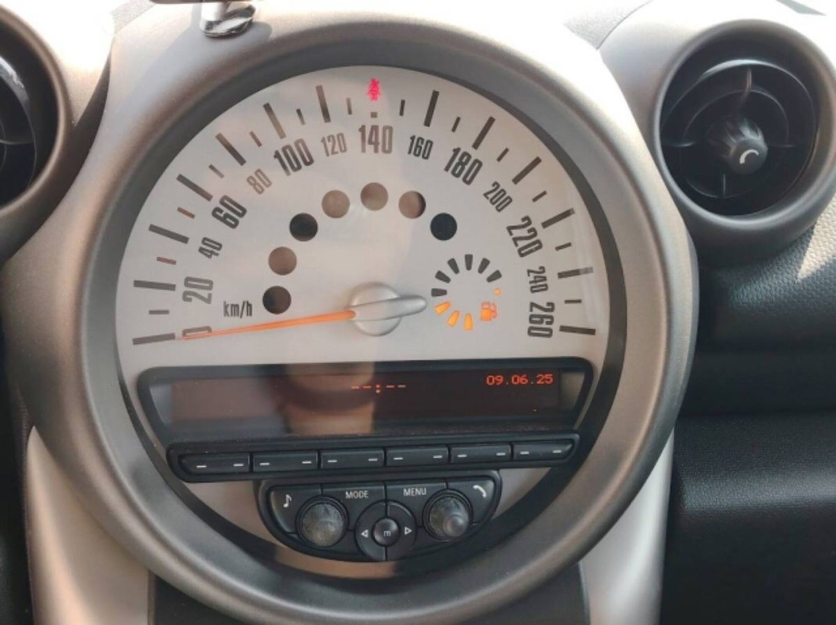 MINI Mini Countryman 1.6 Cooper D Countryman (16)