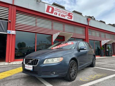 Volvo V70 2.4 D5 Kinetic usata