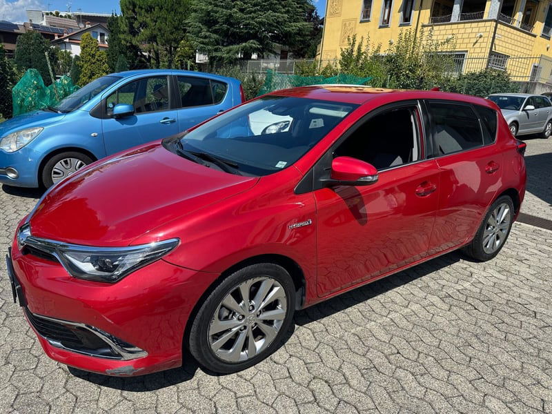 Toyota Auris 1.8 Hybrid Lounge