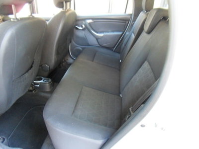 Dacia Duster 1.5 dCi 110CV 4x2 Lauréate (11)