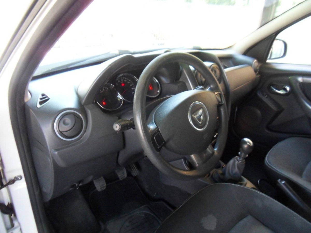 Dacia Duster 1.5 dCi 110CV 4x2 Lauréate (8)