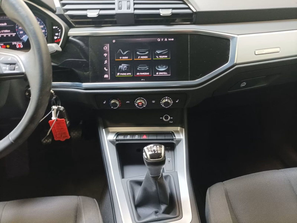 Audi Q3 35 TFSI S line edition (12)