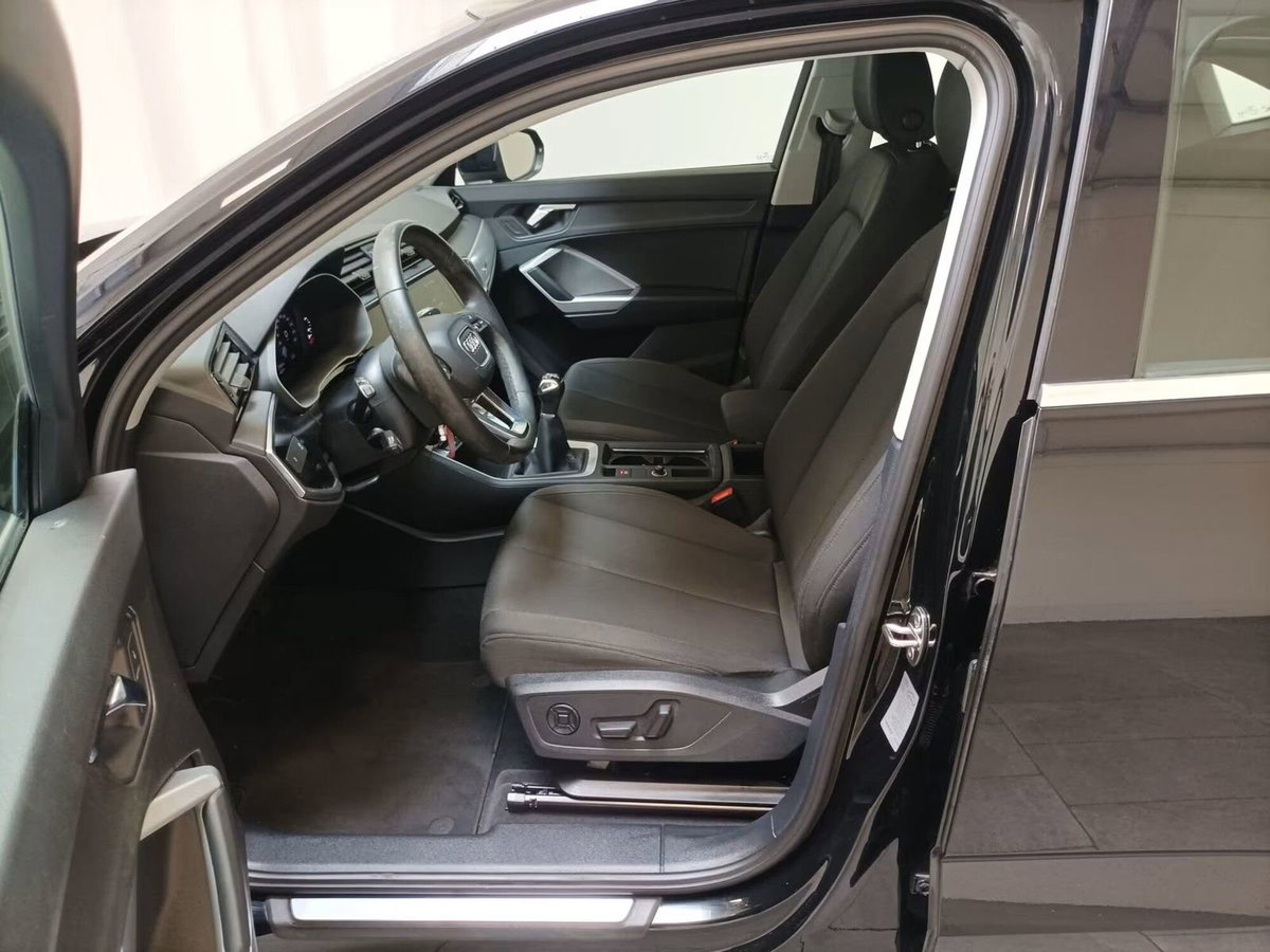 Audi Q3 35 TFSI S line edition (7)