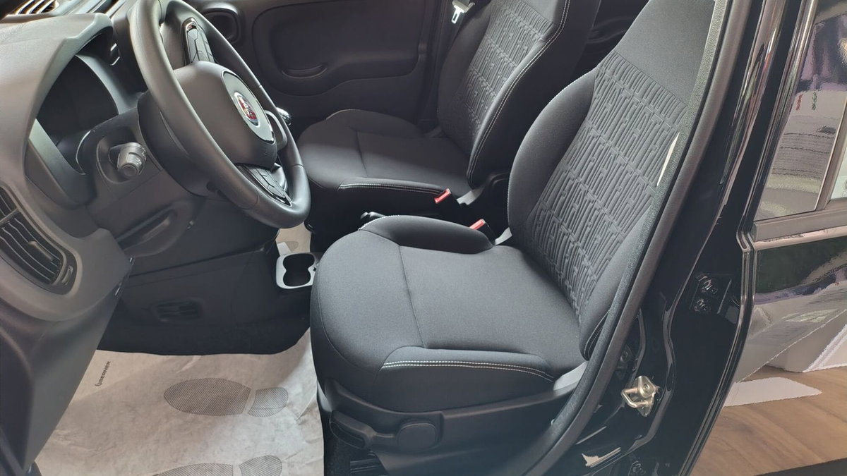 Fiat Panda 1.0 FireFly S&S Hybrid City Cross (13)