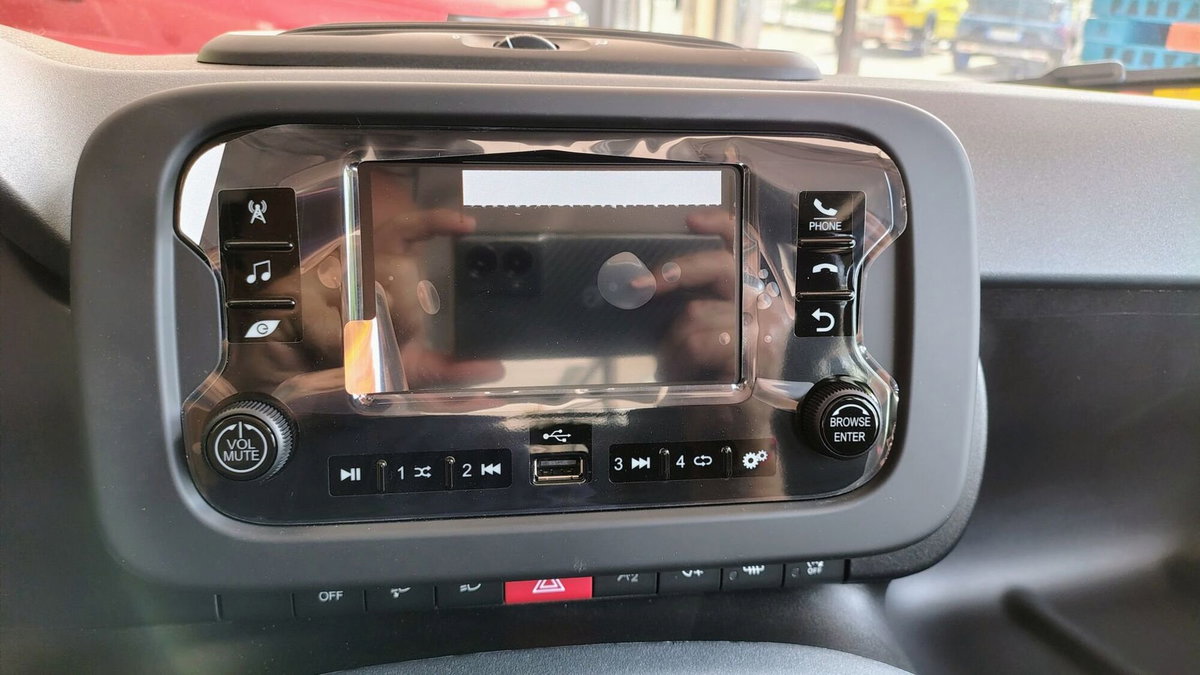 Fiat Panda 1.0 FireFly S&S Hybrid City Cross (17)