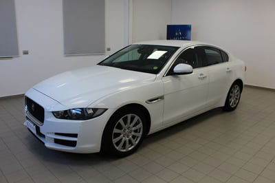 Jaguar XE 2.0 D 180 CV aut. Prestige usata