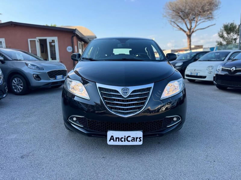 Lancia Ypsilon 0.9 TwinAir 85 CV 5 porte S&S DFN Gold