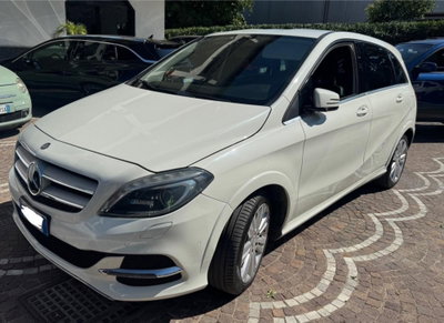 Mercedes-Benz Classe B 200 NGD Premium (4)