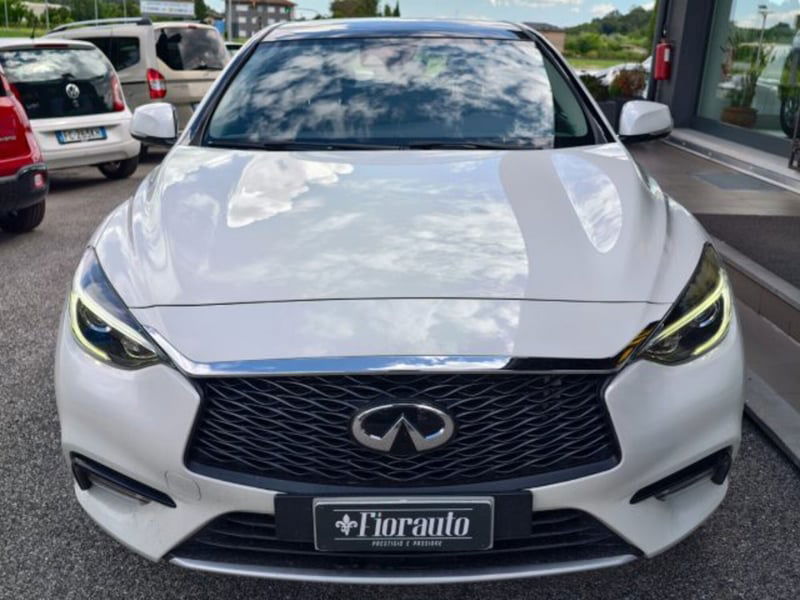 Infiniti Q30 1.5 diesel DCT Business Executive