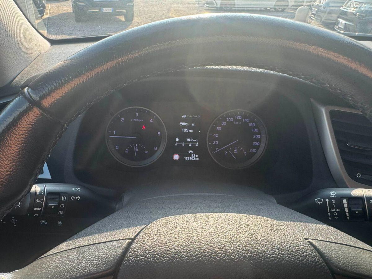 Hyundai Tucson 1.7 CRDi XPossible (12)