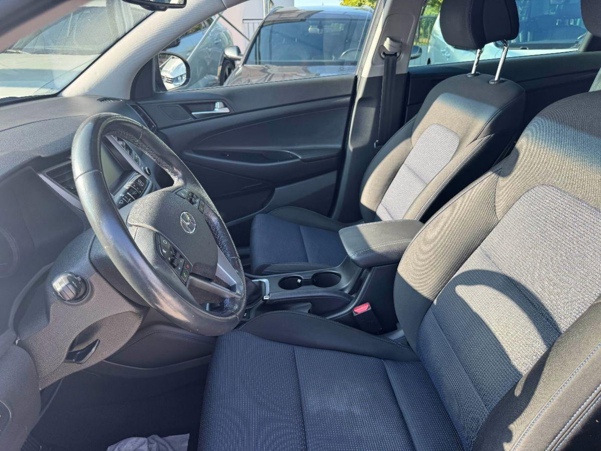 Hyundai Tucson 1.7 CRDi XPossible (7)