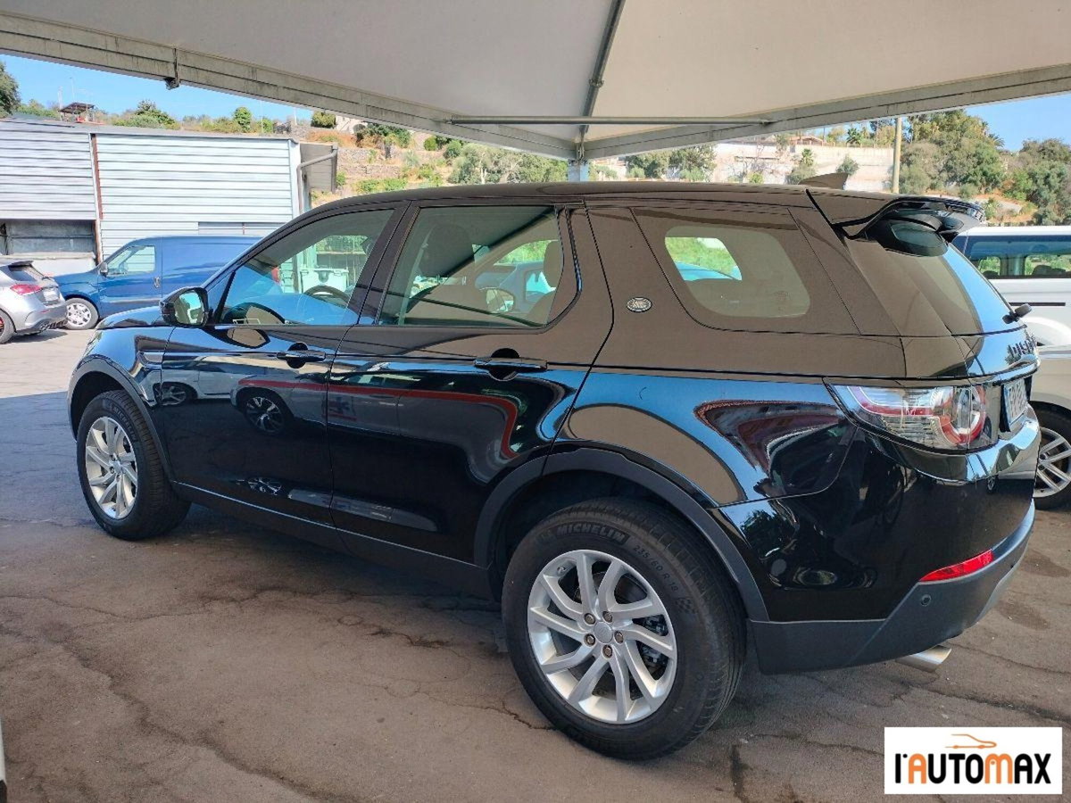 Land Rover Discovery Sport 2.0 TD4 150 CV SE (7)