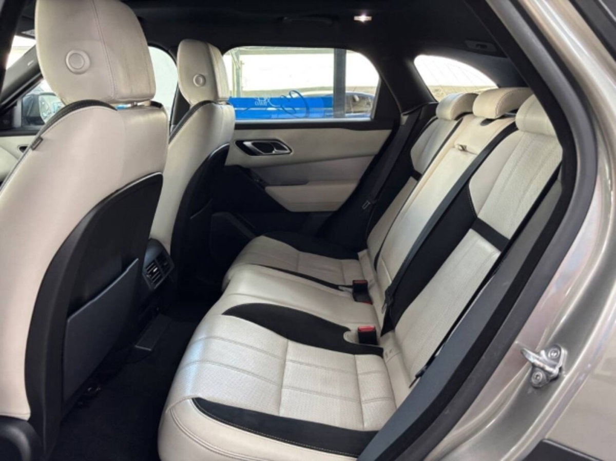Land Rover Range Rover Velar 2.0D I4 240 CV R-Dynamic HSE (11)