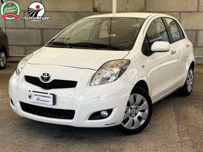 Toyota Yaris 1.0 5 porte Sol usata