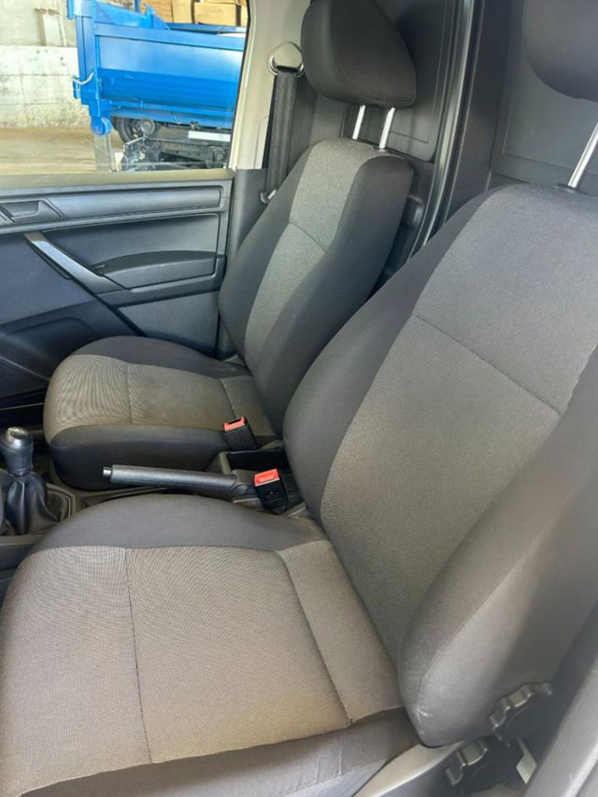 Volkswagen Caddy 2.0 TDI 102 CV Comfortline (8)
