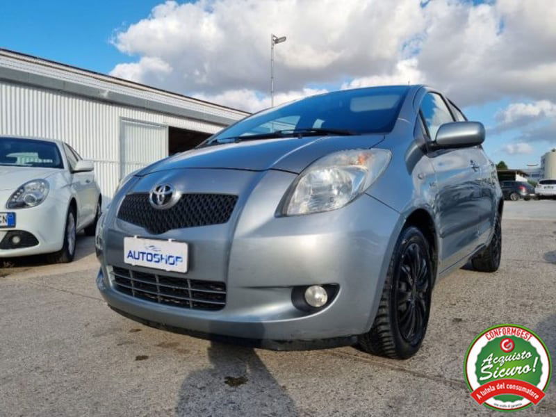 Toyota Yaris 1.D-4D 5 porte Sol