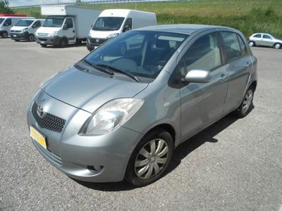 Toyota Yaris 1.3 5 porte Sol usata