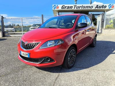 Lancia Ypsilon 1.0 FireFly 5 porte S&S Hybrid Ecochic A. Ferretti usata
