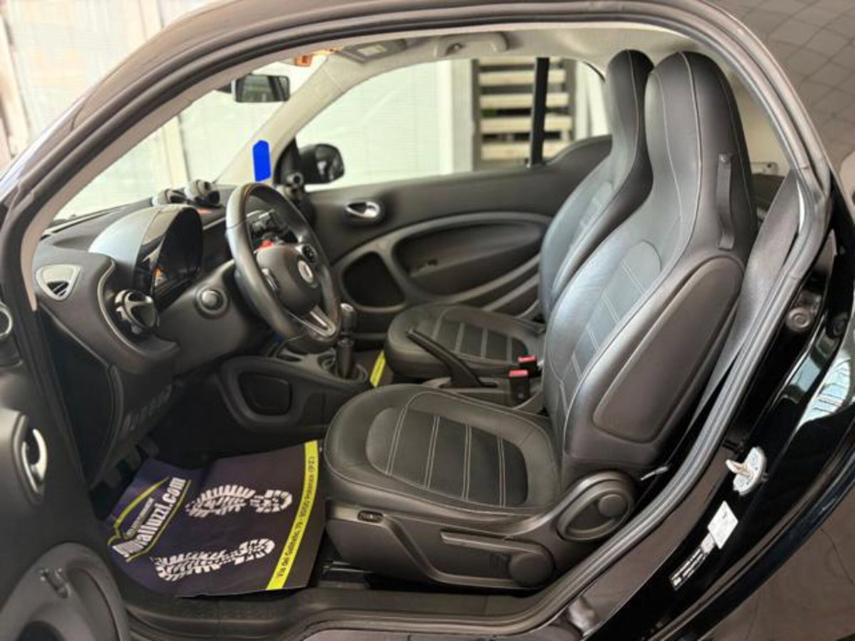 smart Fortwo 90 0.9 Turbo twinamic JBL (14)