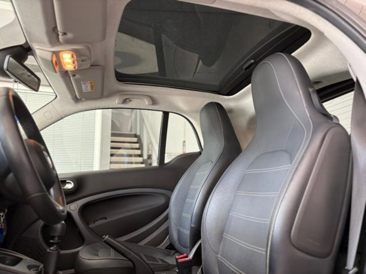smart Fortwo 90 0.9 Turbo twinamic JBL (15)