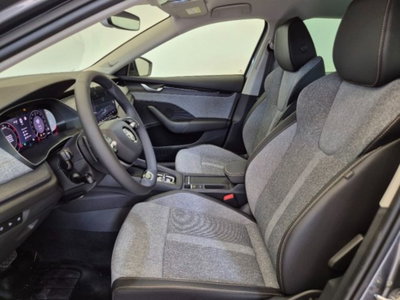 Skoda Octavia Station Wagon 2.0 TDI EVO SCR DSG Wagon Executive (16)