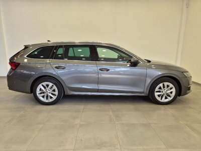 Skoda Octavia Station Wagon 2.0 TDI EVO SCR DSG Wagon Executive (6)