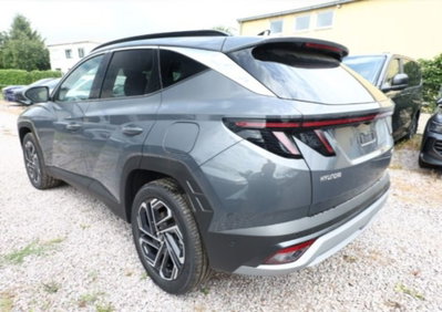 Hyundai Tucson 1.6 hev Xtech 2wd 239cv auto (8)