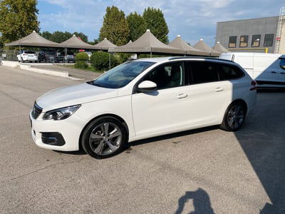 Peugeot 308 SW BlueHDi 130 S&S Allure usata