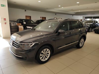 Volkswagen Tiguan 2.0 TDI 150 CV SCR DSG 4MOTION Life usata