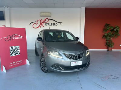 Lancia Ypsilon 1.0 FireFly 5 porte S&S Hybrid Ecochic A. Ferretti usata