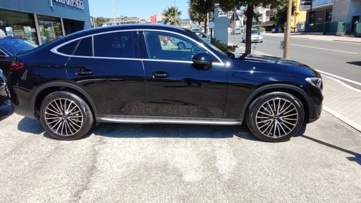 Mercedes-Benz GLC 220 d 4Matic Mild Hybrid AMG Premium Plus (3)