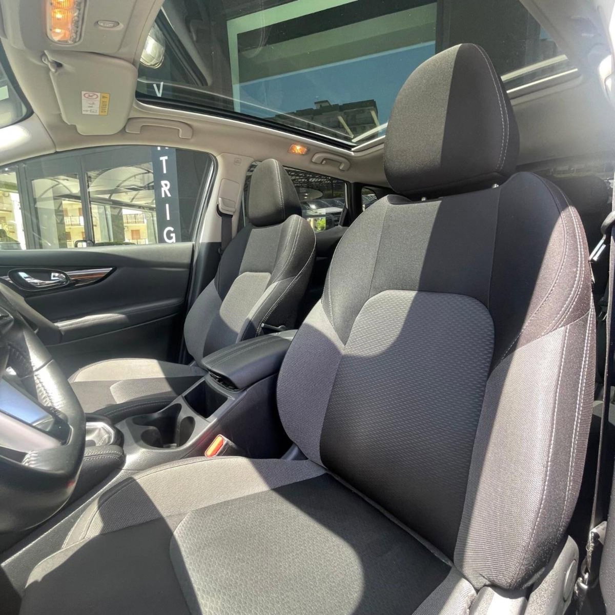 Nissan Qashqai 1.3 DIG-T 140 CV N-Connecta (6)