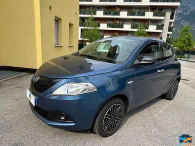 Lancia Ypsilon 1.0 FireFly 5 porte S&S Hybrid Silver Plus usata
