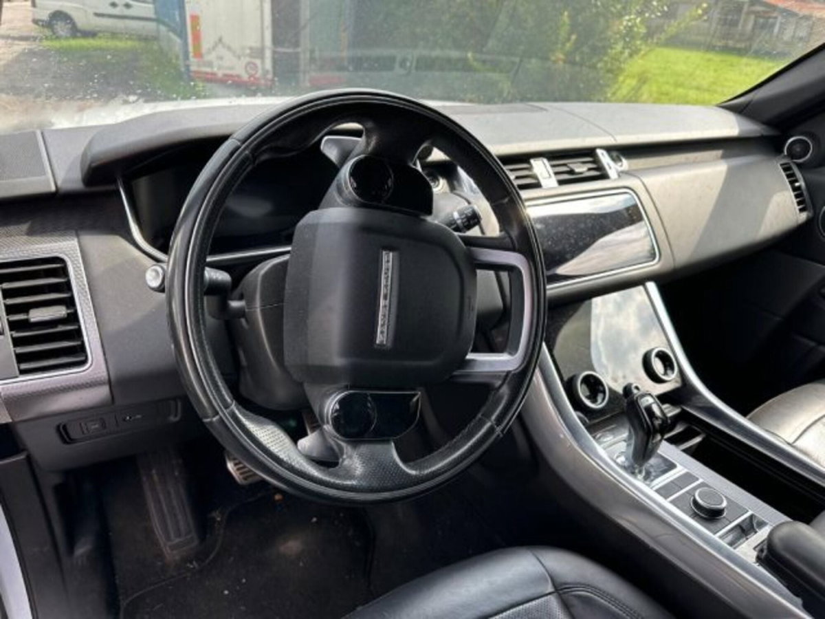 Land Rover Range Rover Sport 3.0 TDV6 HSE Dynamic (10)