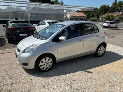 Toyota Yaris 1.3 5 porte Sol usata