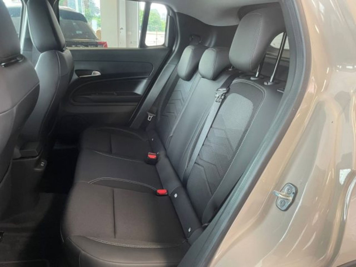 Jeep Avenger 1.2 turbo Summit fwd 100cv (7)