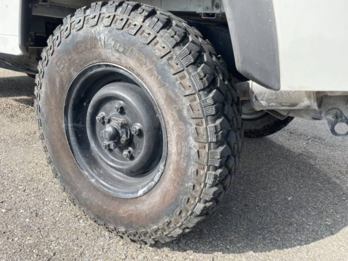 Land Rover Defender 110 2.5 Td5 cat Station Wagon SE (16)