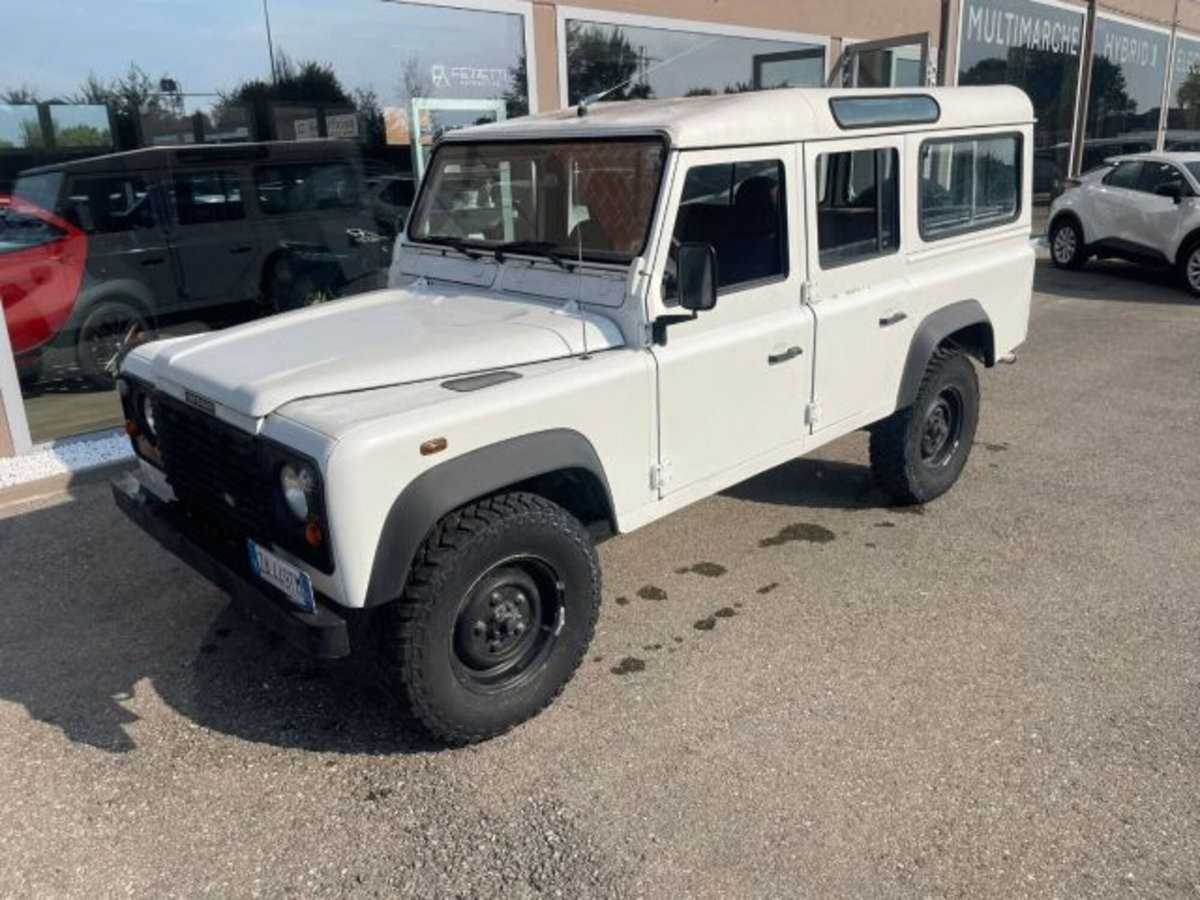 Land Rover Defender 110 2.5 Td5 cat Station Wagon SE (18)