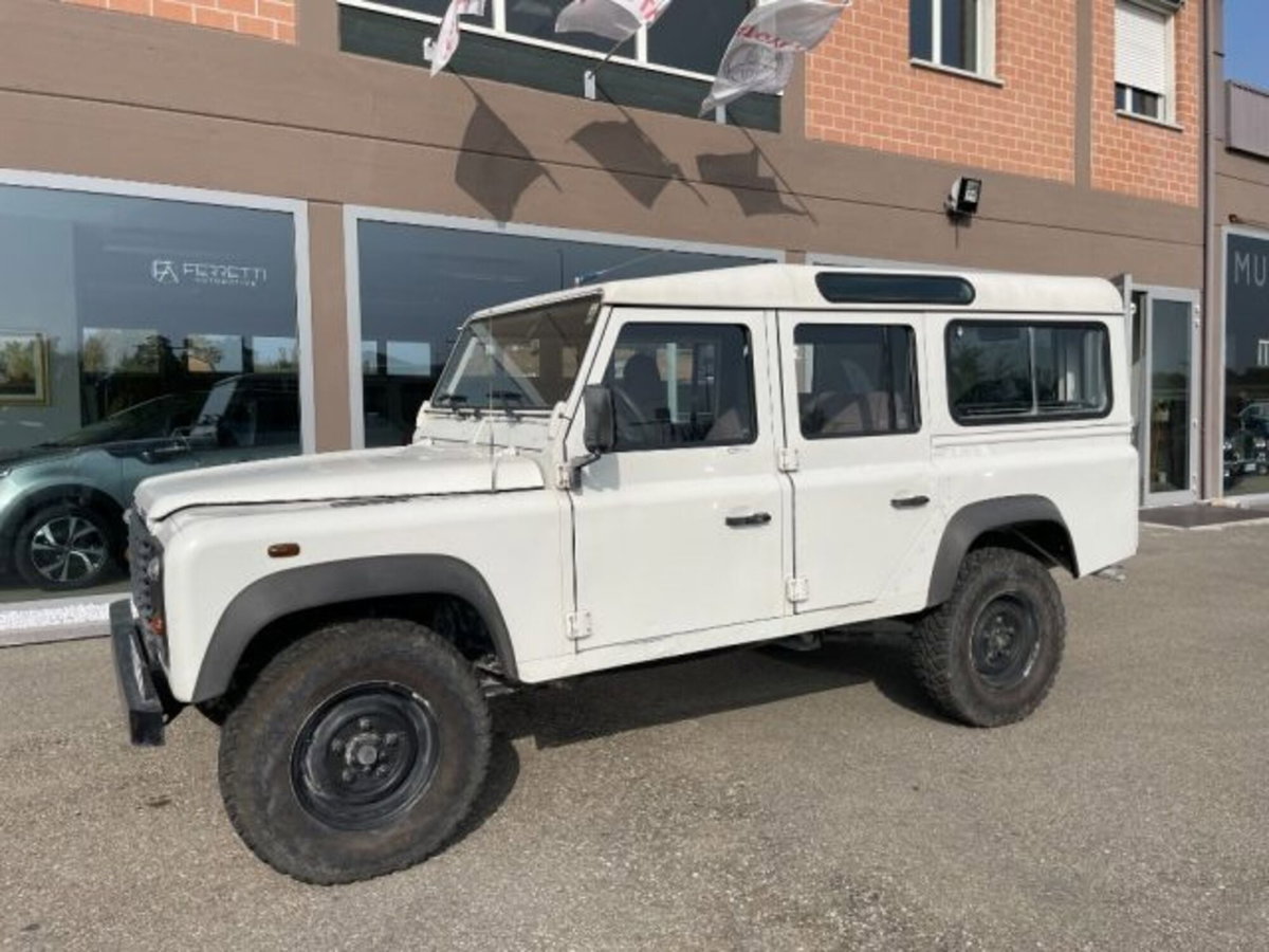 Land Rover Defender 110 2.5 Td5 cat Station Wagon SE (3)
